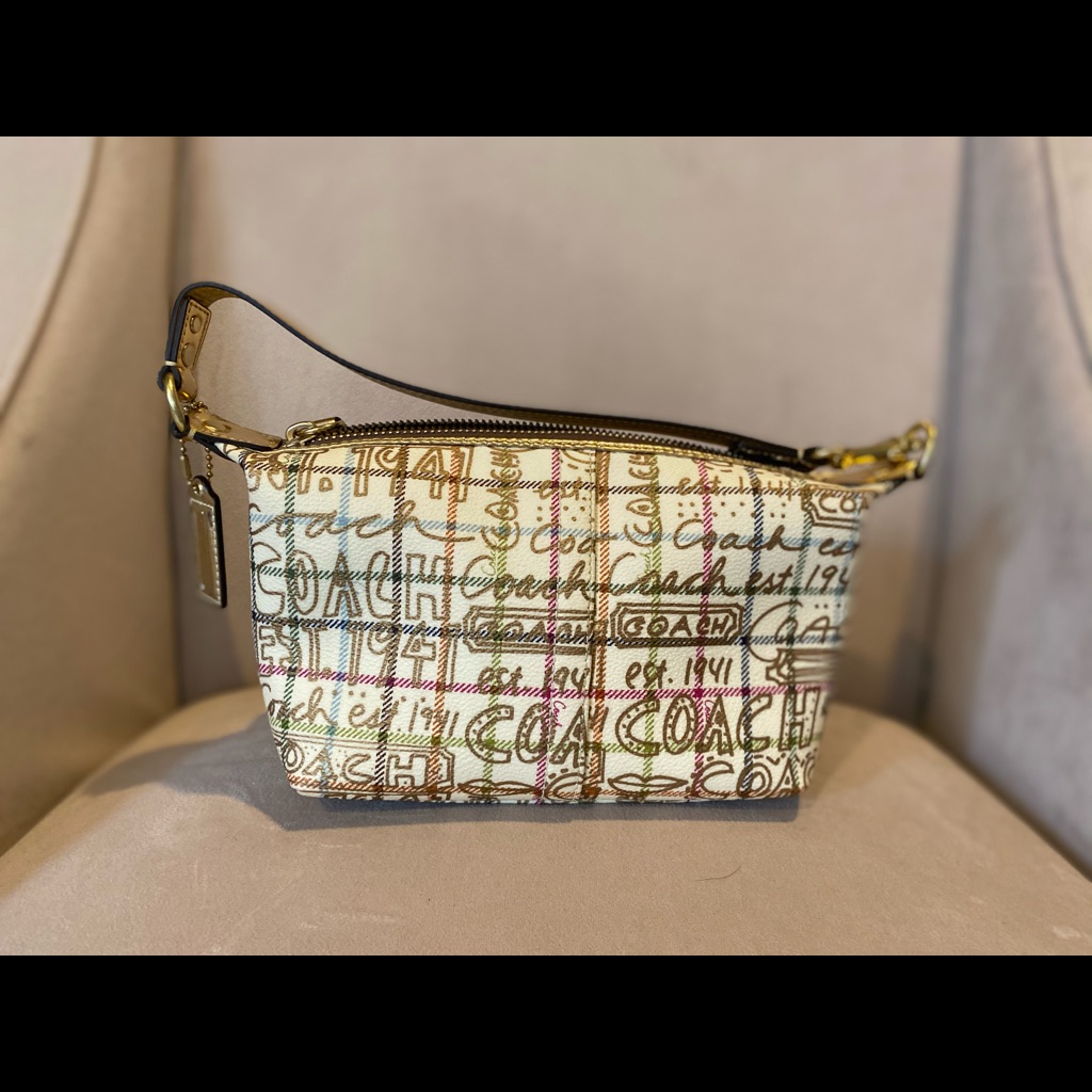 Coach Purse! In Perfect Condition.